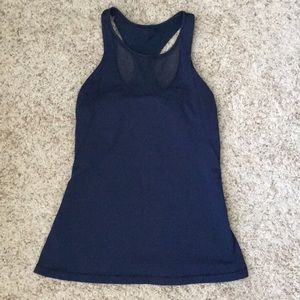 lululemon sz 6 navy tank w/ mesh & built-in bra